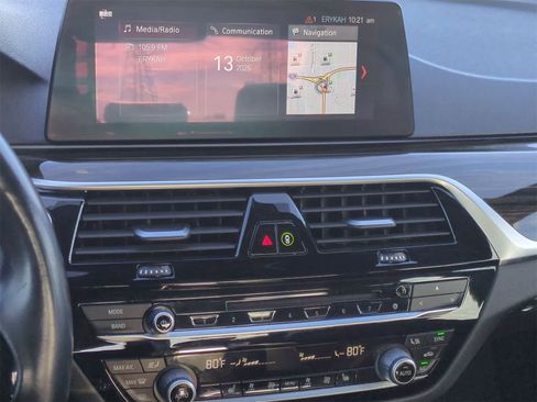 Used 2018 BMW 530i xDrive w/ Premium Package image 29