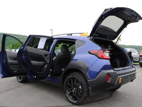 Used 2025 Subaru Crosstrek 2.5i Wilderness AWD/4WD image 16