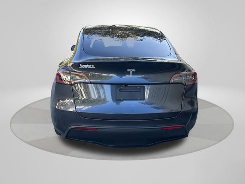 Used 2025 Tesla Model Y Long Range image 6