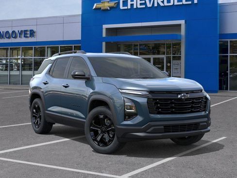 New 2026 Chevrolet Equinox LT w/ Convenience Package II AWD/4WD image 7
