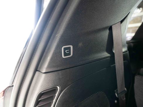 Used 2021 Chrysler Pacifica Touring-L w/ Uconnect Theater Family Group image 29