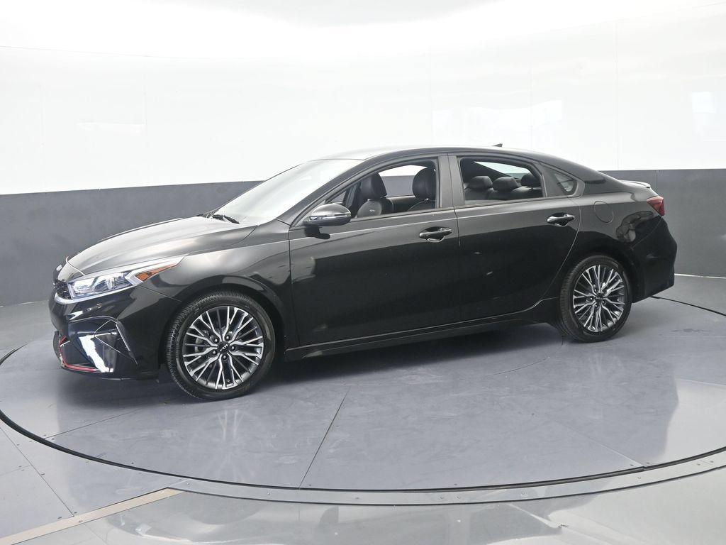 Used 2023 Kia Forte GT-Line FWD image 2