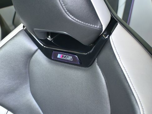 New 2026 BMW M5 w/ Carbon Package image 10