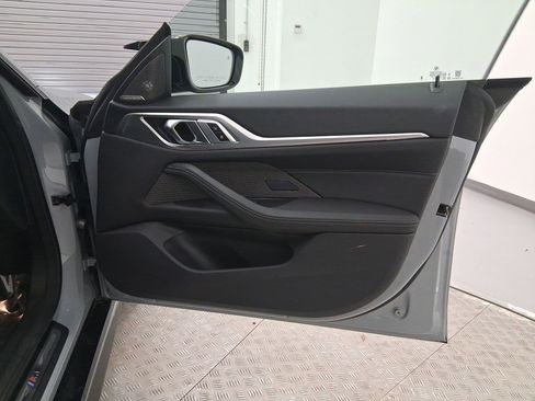 Used 2025 BMW M440i image 32