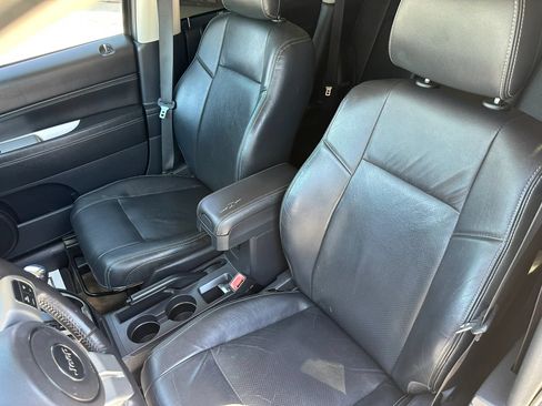 Used 2017 Jeep Compass High Altitude AWD/4WD image 21
