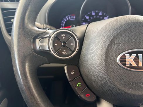 Used 2016 Kia Soul FWD image 26