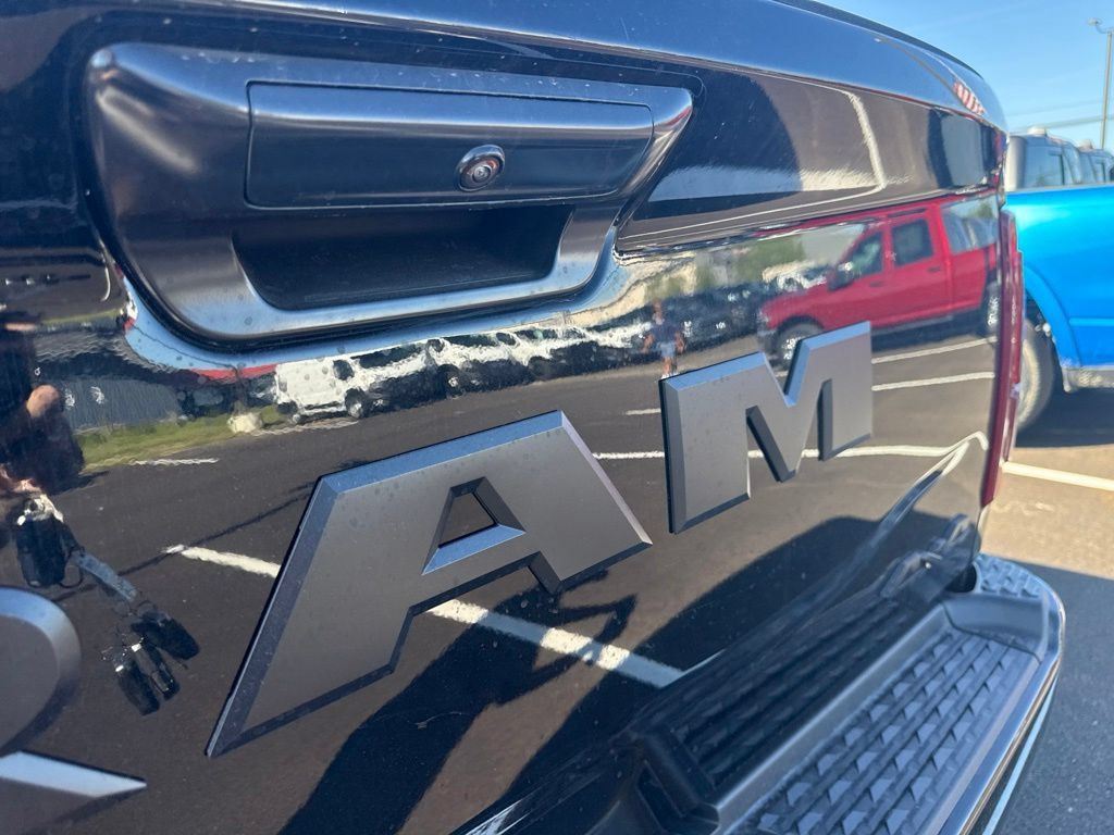 New 2027 RAM 3500 Big Horn AWD/4WD image 16