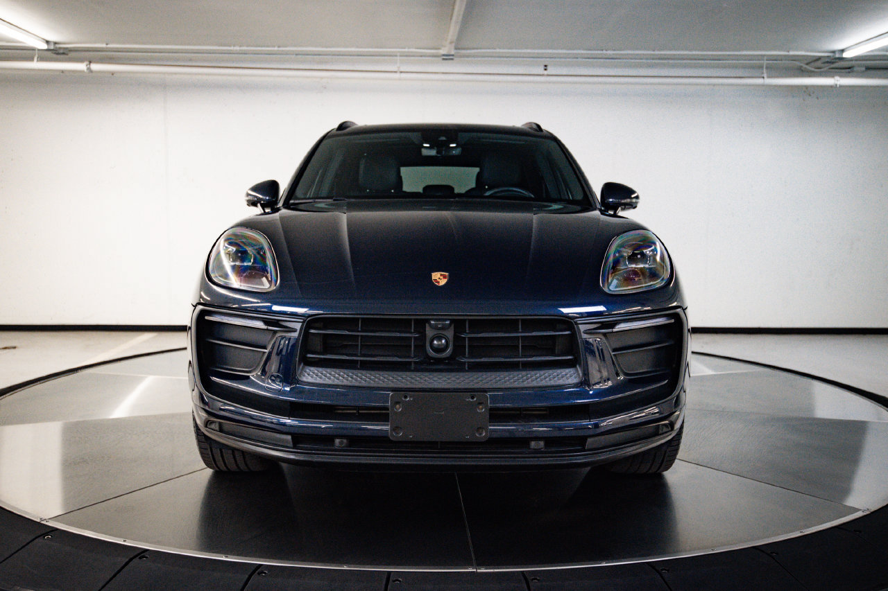 Certified 2023 Porsche Macan AWD/4WD image 10