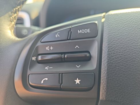 Used 2024 Hyundai Venue SEL image 22