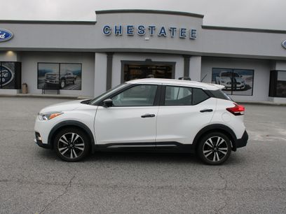 Used 2019 Nissan Kicks SR w/ SR Premium Package