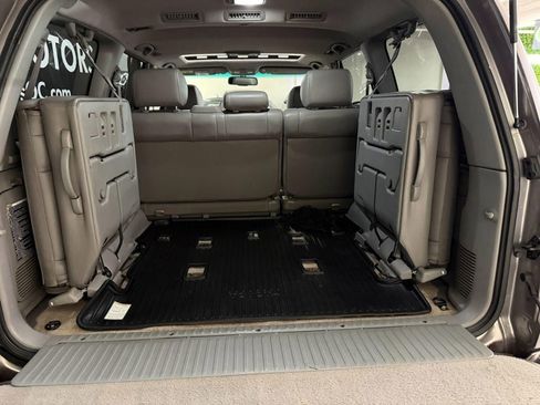 Used 2007 Toyota Land Cruiser image 29