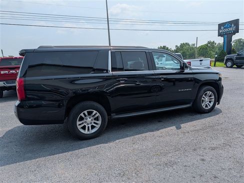 Used 2019 Chevrolet Suburban LT AWD/4WD image 7