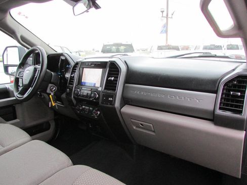 Used 2021 Ford F350 XLT image 22