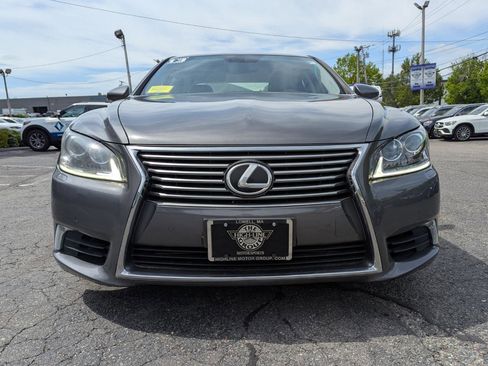Used 2013 Lexus LS 460 AWD w/ Comfort Pkg image 4