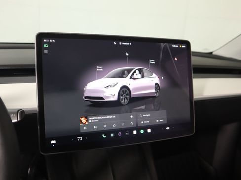 Used 2024 Tesla Model Y Long Range image 4