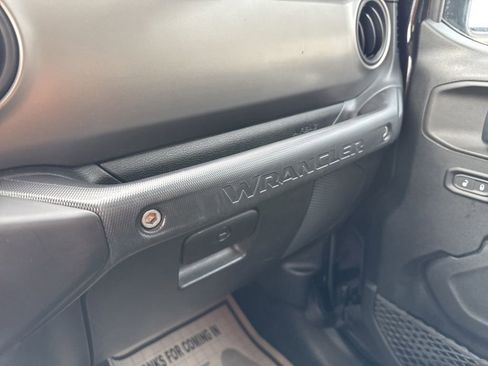 Used 2019 Jeep Wrangler Unlimited Sport S image 56