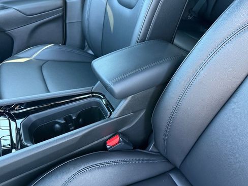 New 2026 Jeep Compass Limited image 30