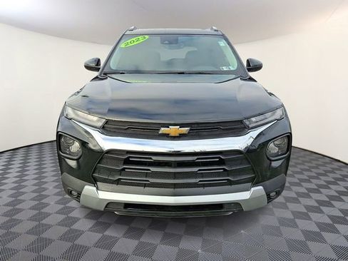 Used 2023 Chevrolet TrailBlazer LT w/ Convenience Package image 2