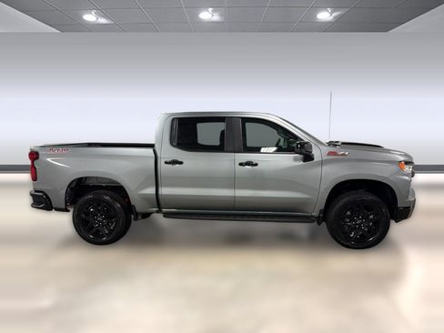 Used 2025 Chevrolet Silverado 1500 LT Trail Boss w/ Convenience Package II AWD/4WD image 7