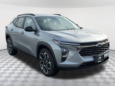 New 2026 Chevrolet Trax RS image 3