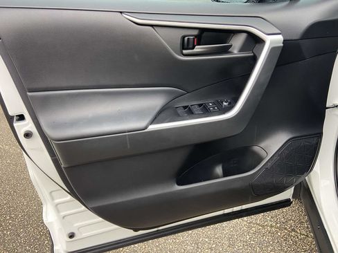 Used 2025 Toyota RAV4 LE FWD image 12