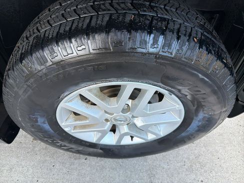Used 2020 Nissan Frontier SV RWD image 11