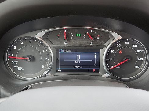 Used 2023 GMC Terrain SLE w/ Driver Convenience Package image 10