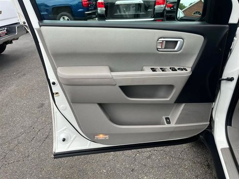 Used 2015 Honda Pilot EX image 16