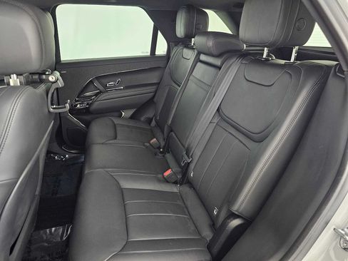 Used 2024 Land Rover Range Rover Sport SE AWD/4WD image 18