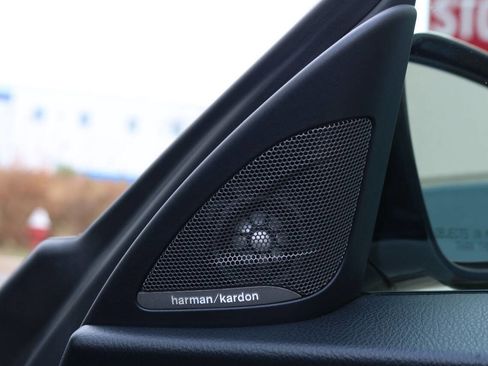 Used 2018 BMW M240i M240i 2dr Convertible image 31