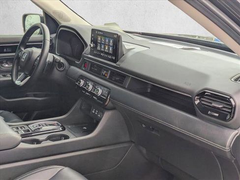 Certified 2025 Honda Pilot EX-L image 20