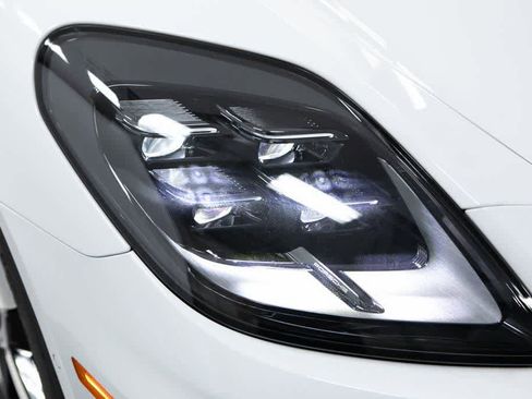 New 2025 Porsche Panamera 4 image 17