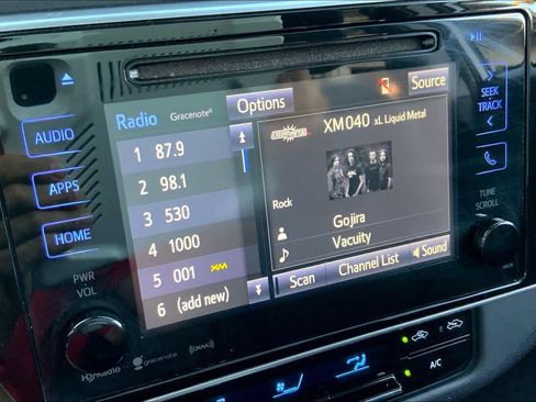 Used 2017 Toyota Corolla XLE FWD image 34
