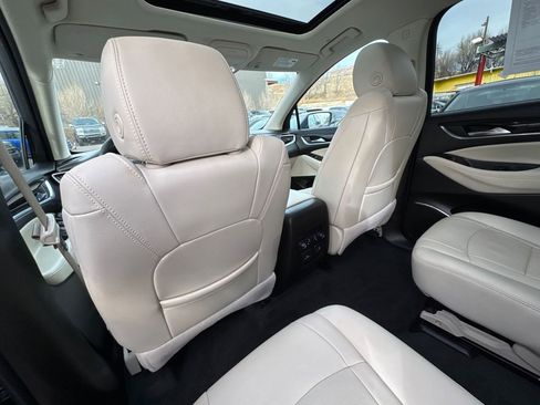 Used 2022 Buick Enclave Premium w/ Experience Buick Package image 17