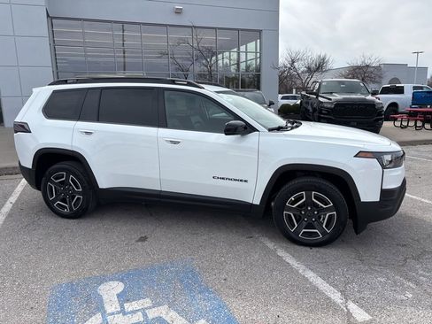 New 2026 Jeep Cherokee Limited AWD/4WD image 38