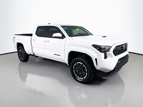 New 2025 Toyota Tacoma TRD Sport image 3