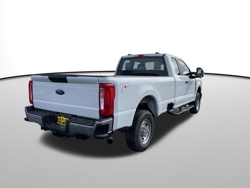 Used 2024 Ford F250 XL w/ XL Chrome Package image 3
