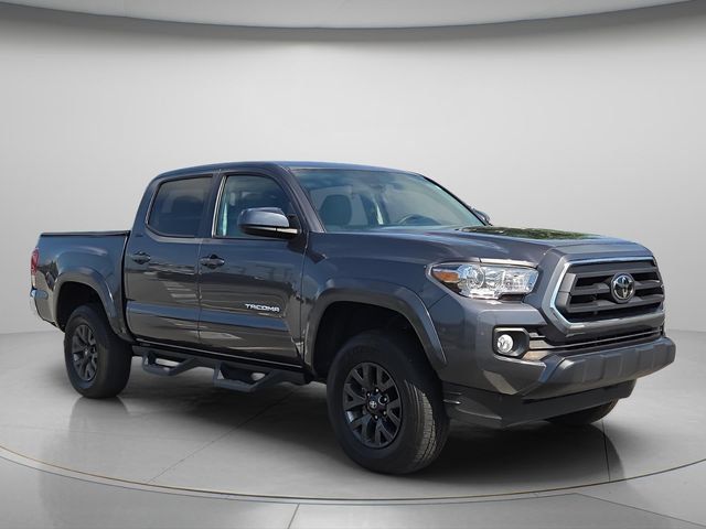 Used 2023 Toyota Tacoma SR5 w/ SR5 Appearance Package RWD image 8