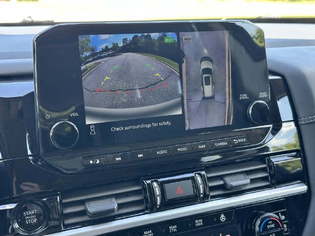 Certified 2025 Nissan Pathfinder Platinum AWD/4WD image 32