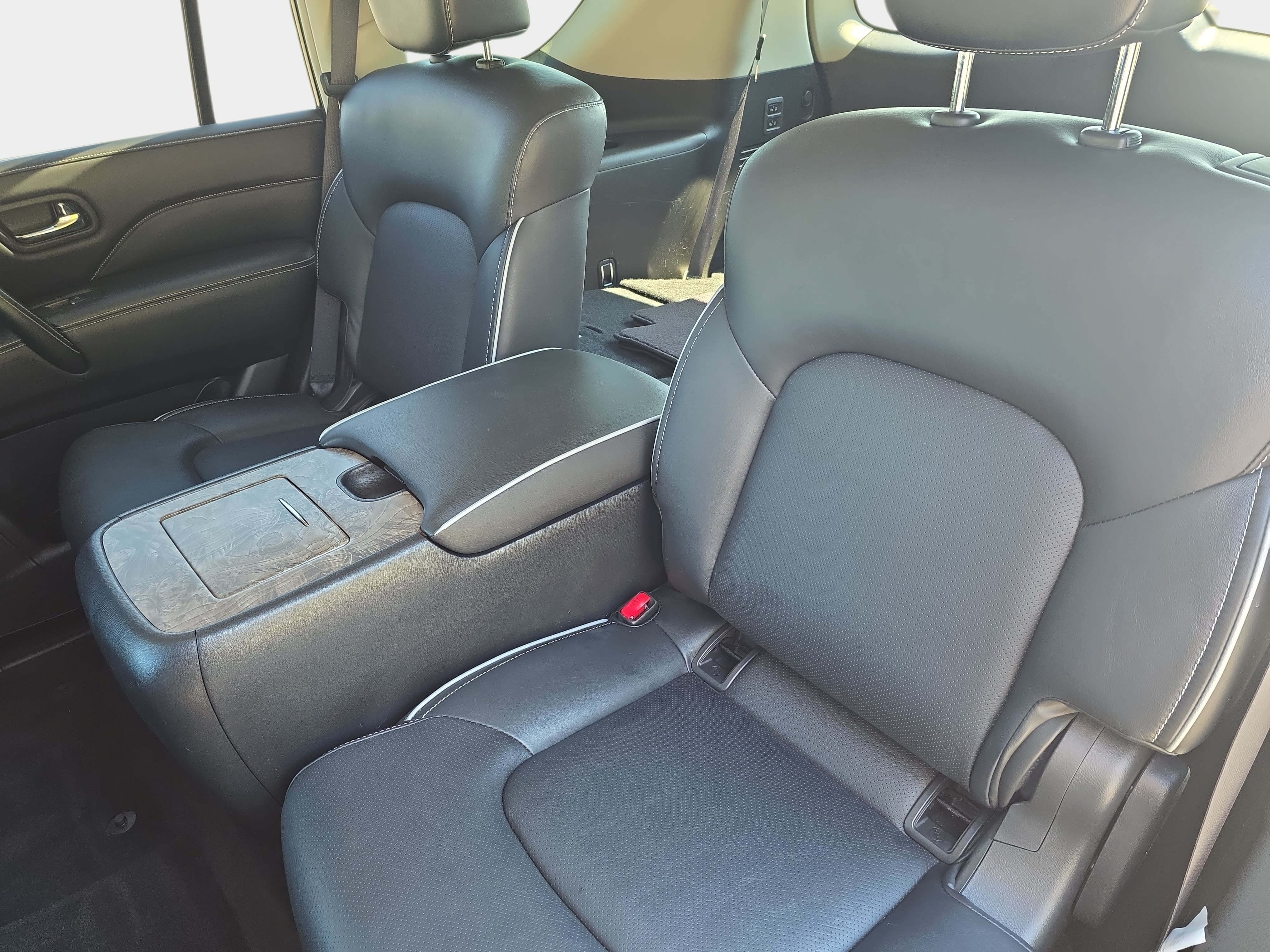 Used 2021 INFINITI QX80 Premium Select w/ Cargo Package AWD/4WD image 16