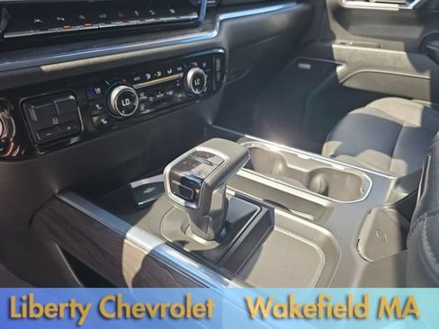 Used 2024 Chevrolet Silverado 1500 LTZ AWD/4WD image 16