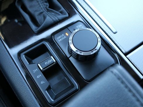 Used 2023 Toyota Sequoia Limited image 25