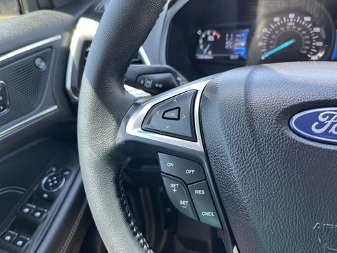 Used 2024 Ford Edge Titanium AWD/4WD image 17