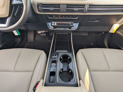 New 2026 Lincoln Corsair Grand Touring AWD/4WD image 24