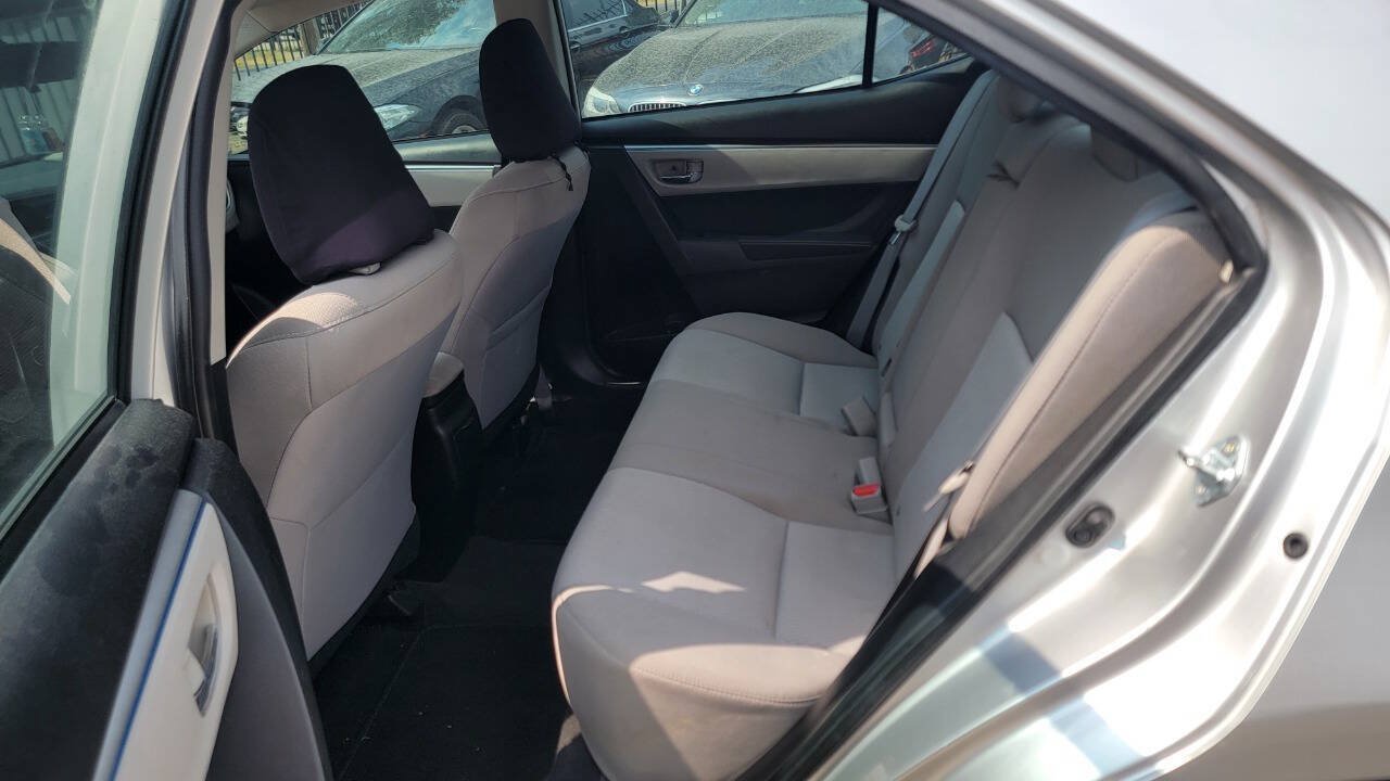 Used 2016 Toyota Corolla LE FWD image 18