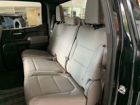Used 2020 Chevrolet Silverado 1500 LT w/ Convenience Package AWD/4WD image 13