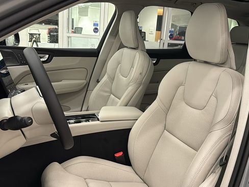 New 2026 Volvo XC60 B5 Ultra w/ Protection Package Premier AWD/4WD image 23