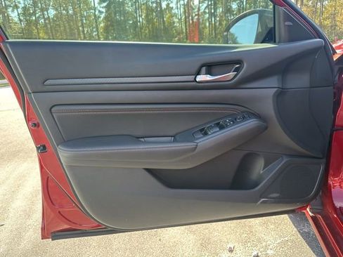 Used 2020 Nissan Altima 2.5 SR image 11