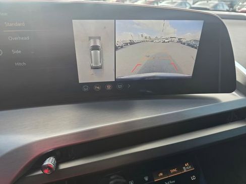 Used 2026 Cadillac Vistiq Luxury image 24