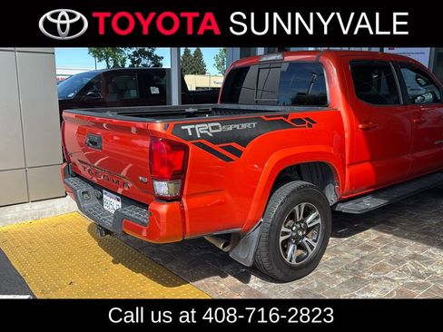 Used 2017 Toyota Tacoma TRD Sport w/ Premium & Technology Package image 2